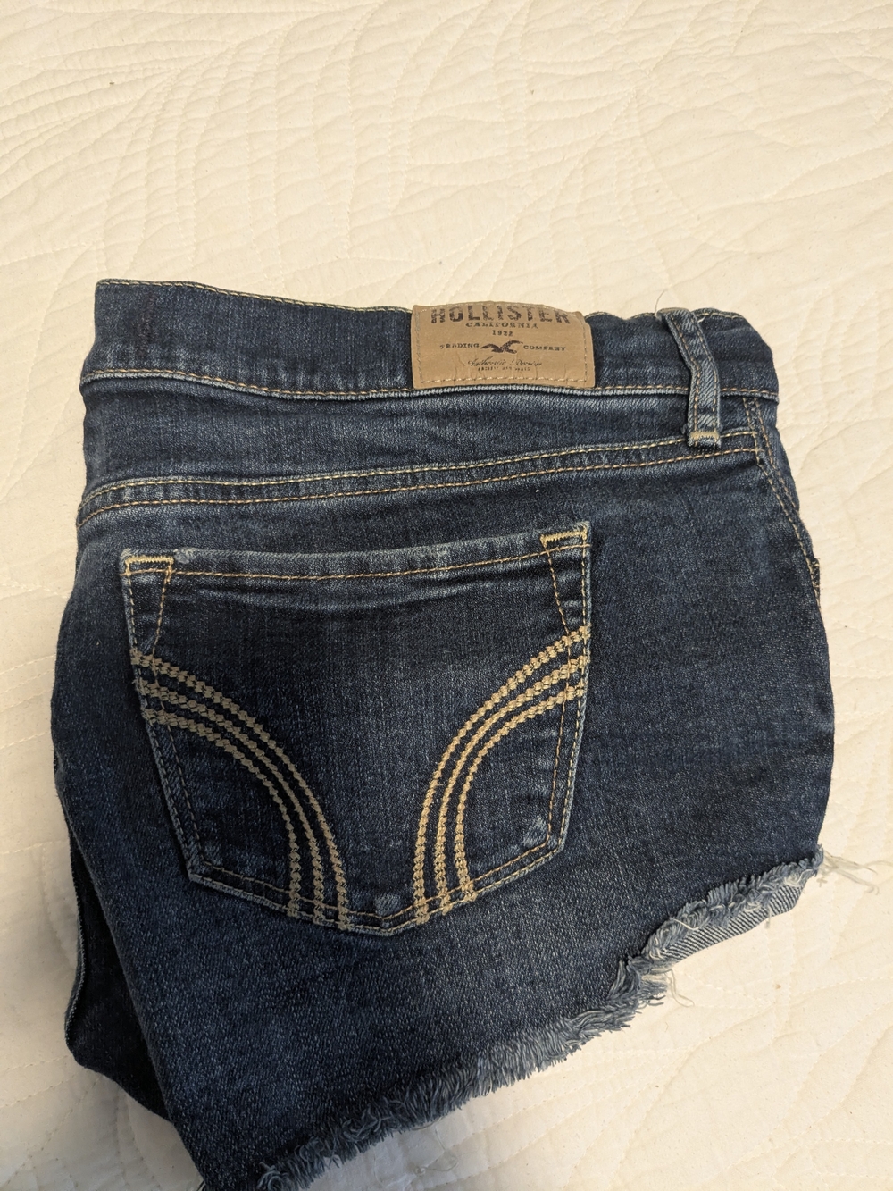 Hollister Dark Blue Denim Ankle & Cropped Jeans